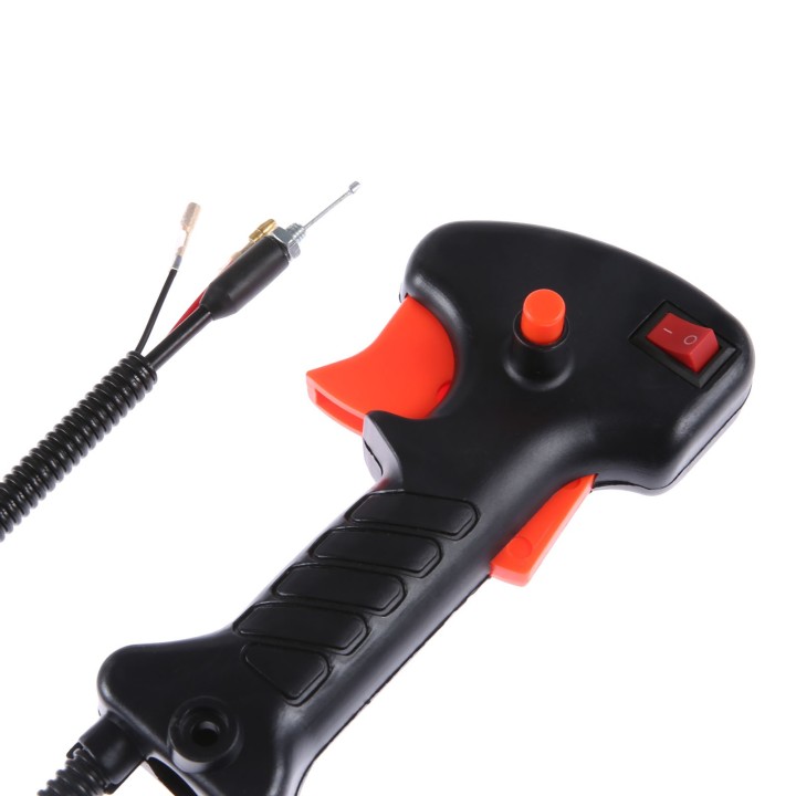 POIGNEE DE GAZ  DEBROUSSAILLEUSE ET OUTIL